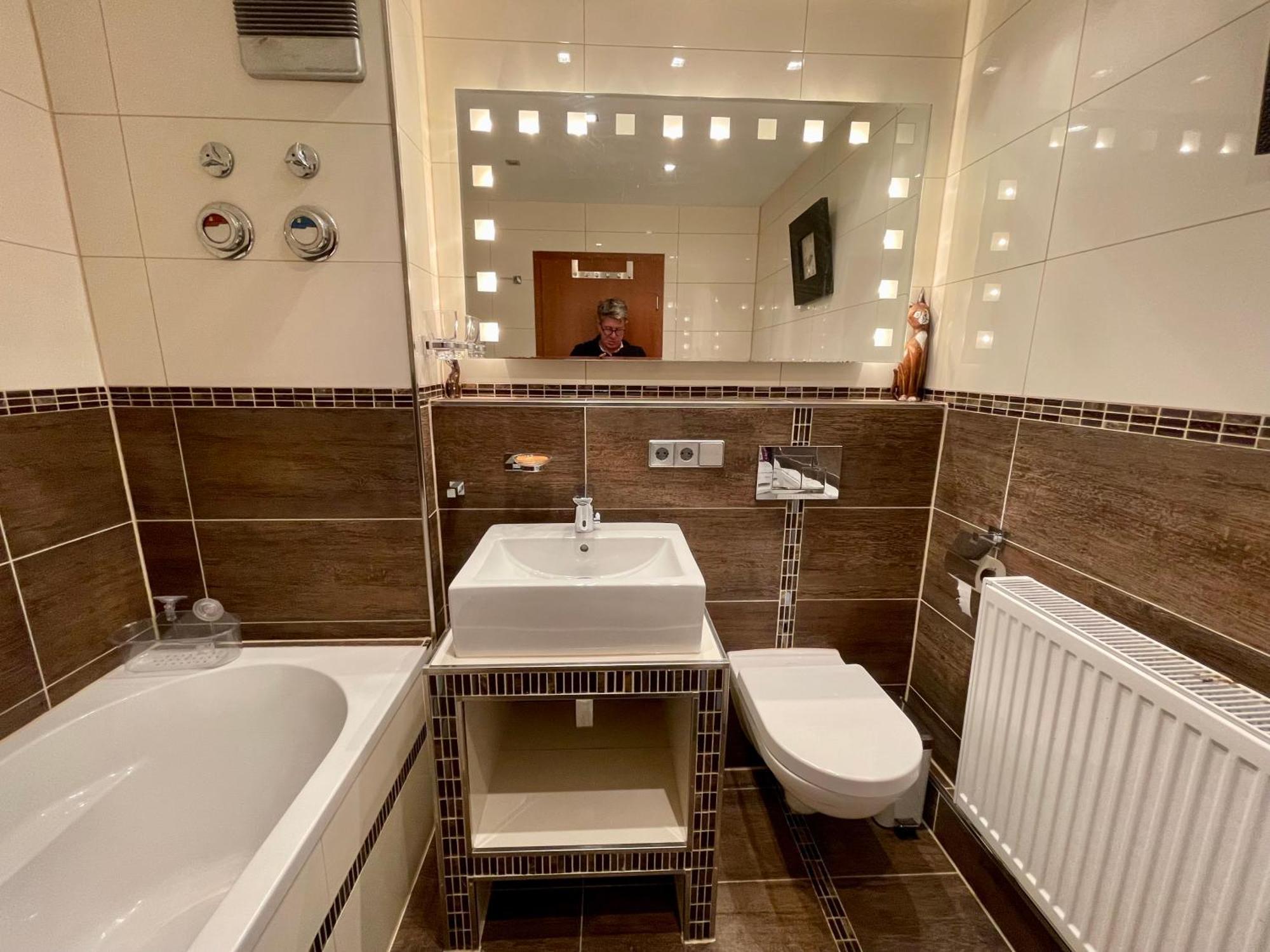 Wunderschoenes 2 Zimmer Apartment Zentrum Goldstadt プフォルツハイム エクステリア 写真