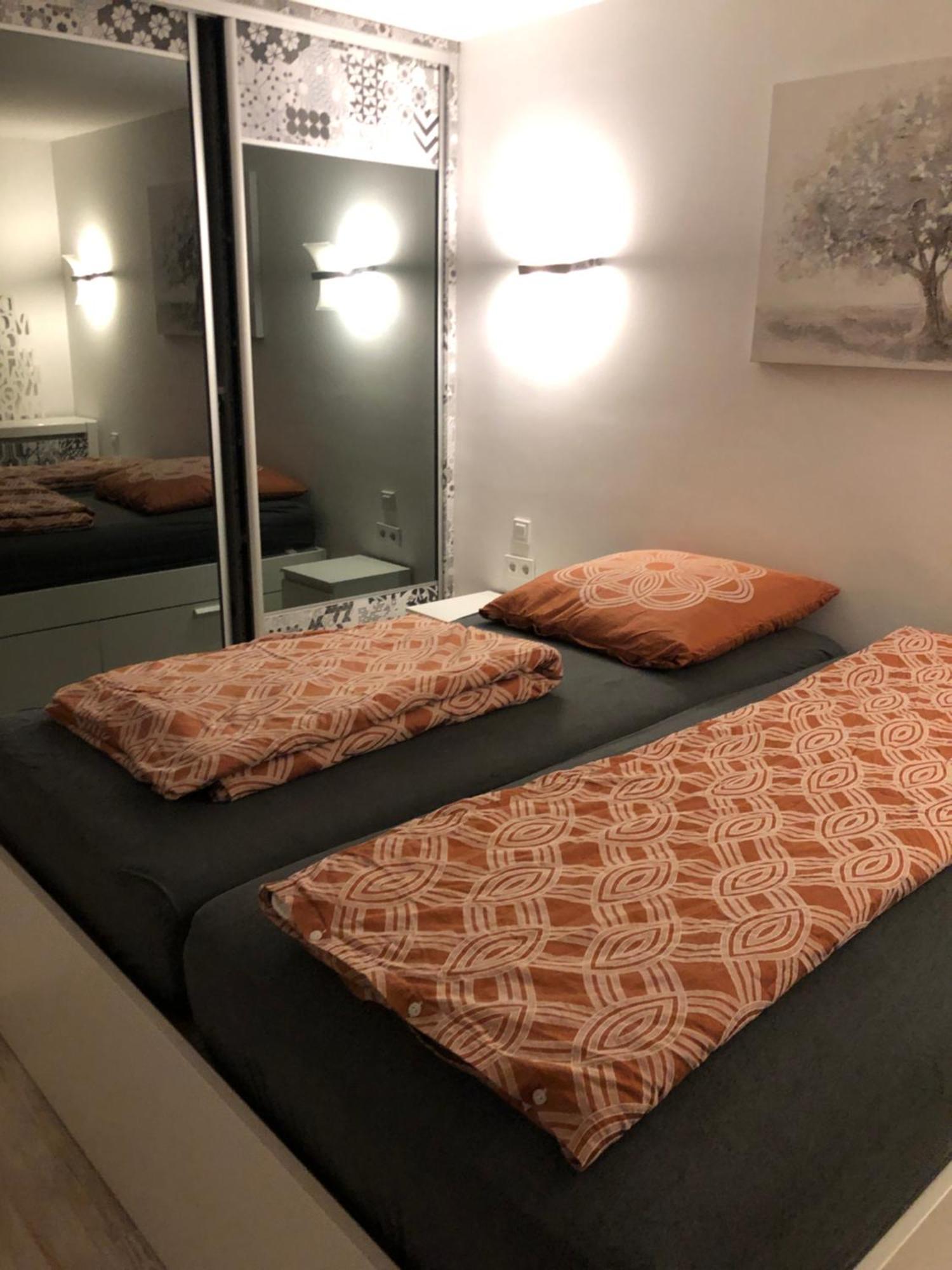 Wunderschoenes 2 Zimmer Apartment Zentrum Goldstadt プフォルツハイム エクステリア 写真