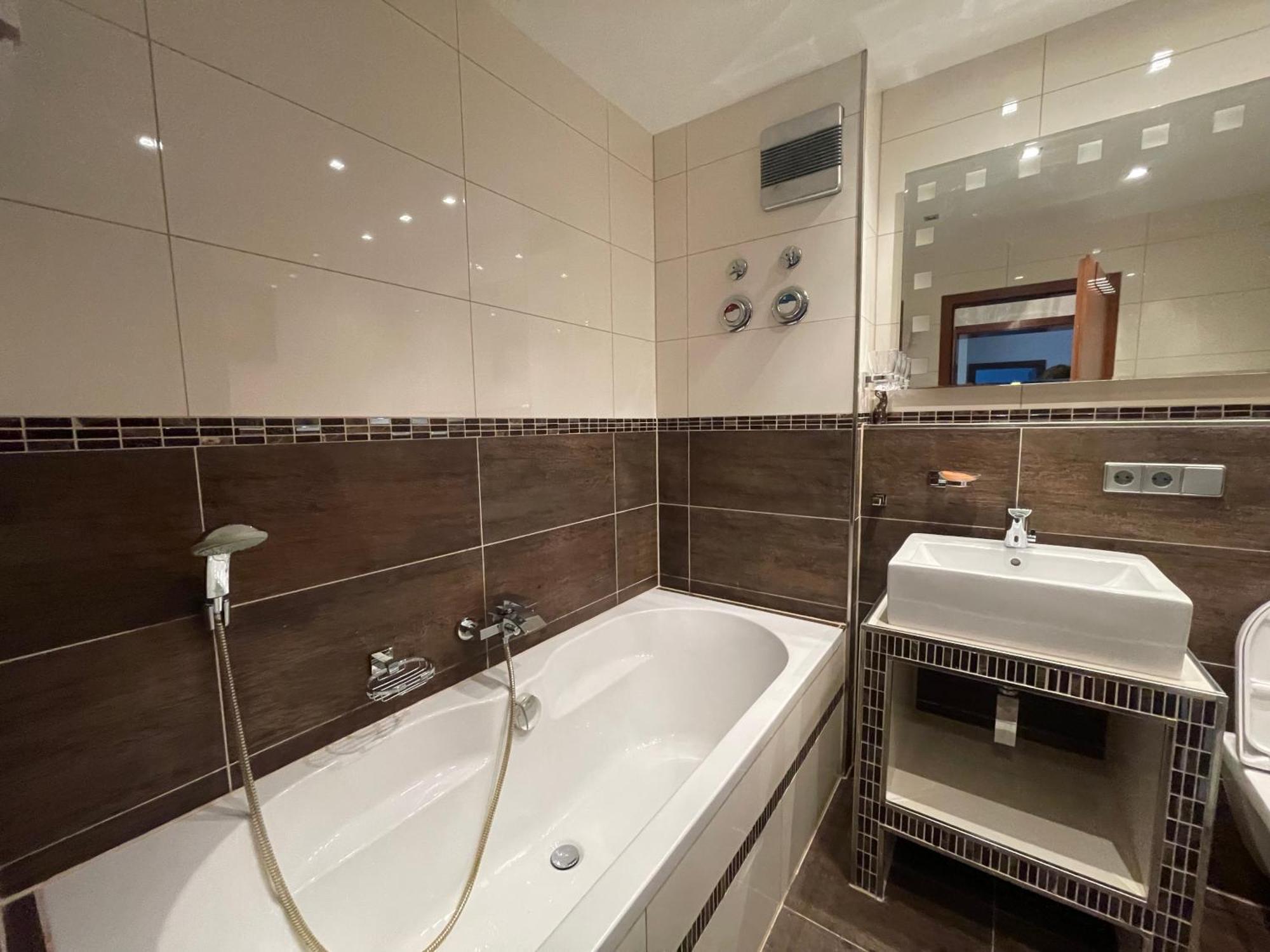 Wunderschoenes 2 Zimmer Apartment Zentrum Goldstadt プフォルツハイム エクステリア 写真